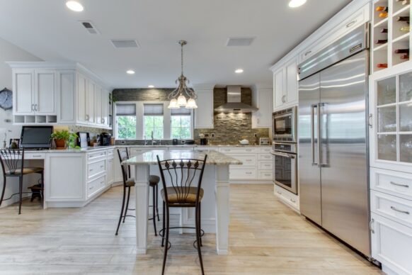 Andover Featured White Wood Kitchen Cabinets