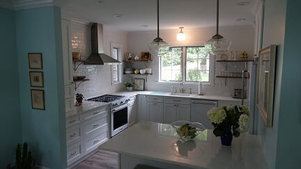 Anns Sleek White Kitchen