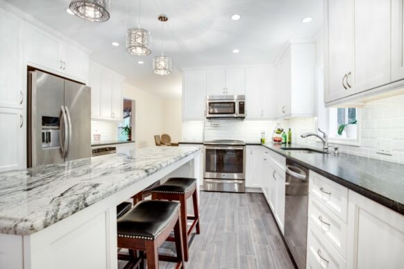 Breckenridge Featured White Wood Kitchen Cabinets