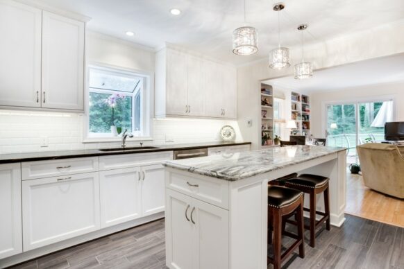 Breckenridge White Kitchen Cabinets