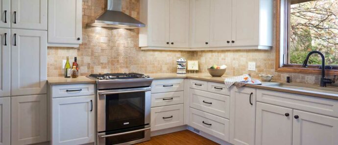 Broadmoor Wood Kitchen Cabinets