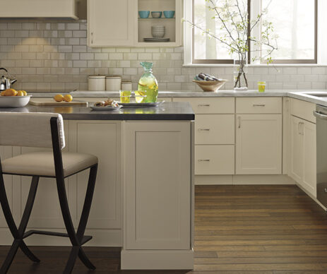 Bryant Off White Transitional Kitchen Cabinets