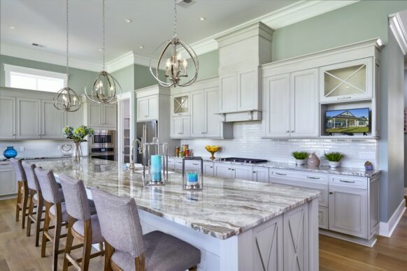 Crystal Lake Featured Traditional White Wood Kitchen Cabinets