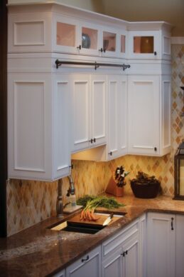 Frisco White Two Tone Wood Kitchen Cabinets