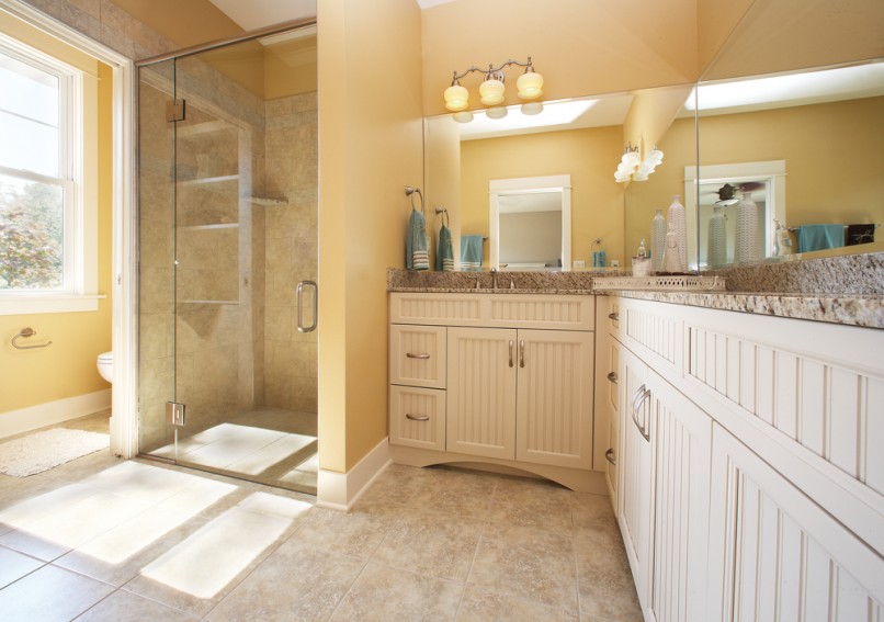Hampton Featured Traditional Off White Bathroom Cabinets