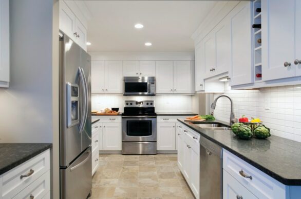 Jamestown Featured White Kitchen Cabinets
