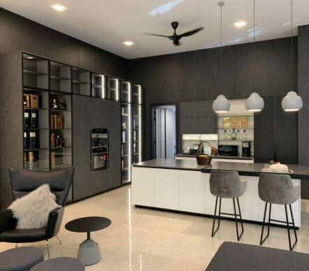 Silestone Seaport Featured Gray Kitchen Countertops