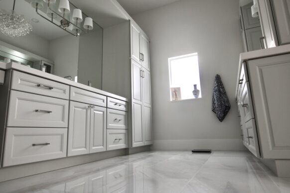Transitional Decora Bathroom Cabinets with White Countertops