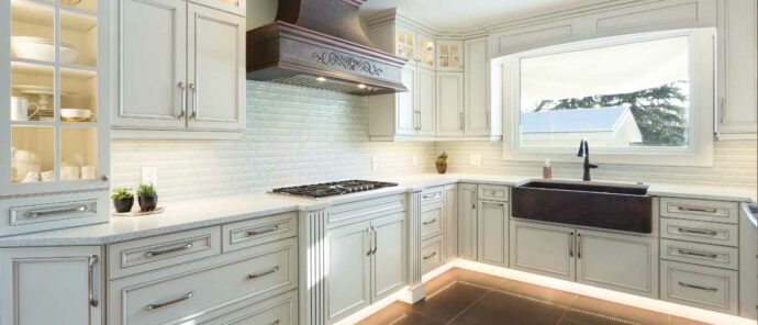 Windance Featured Traditional White Wood Kitchen Cabinets